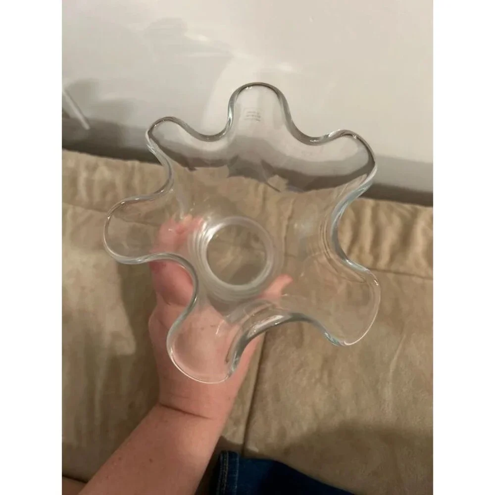 Ribbon Waves Style Glass Vase